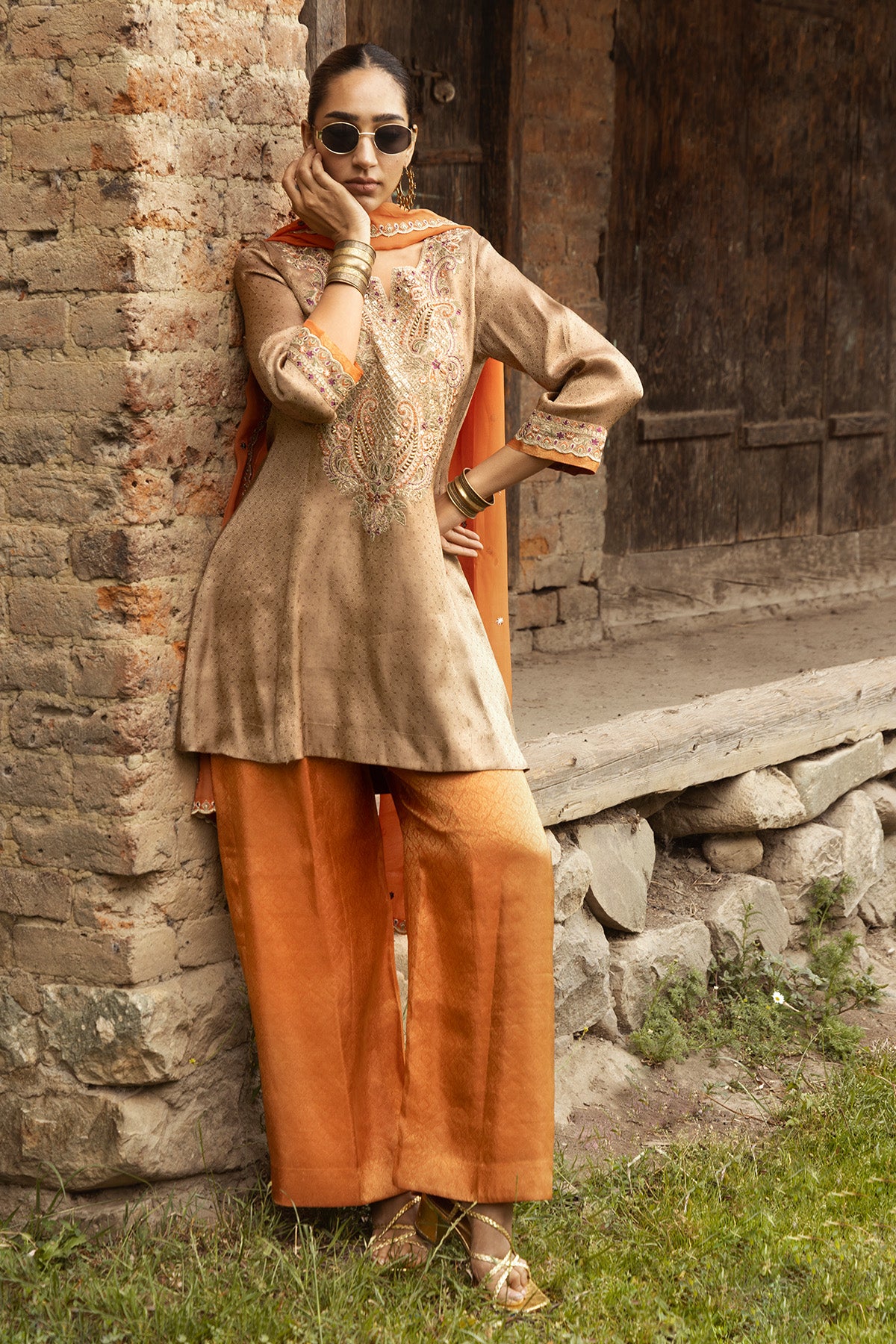 Beige Tissue Zari-Embroidered 3 Pcs Kurta Set