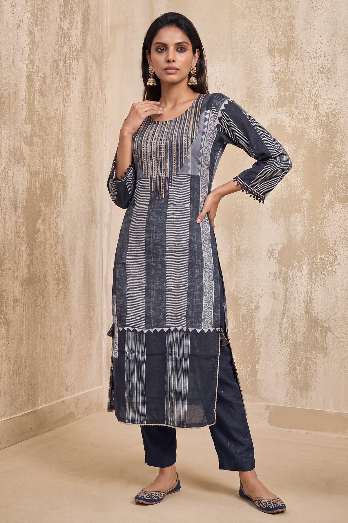Grey Geometric Print With Stone Embellishment 2 Pcs Kurta Set