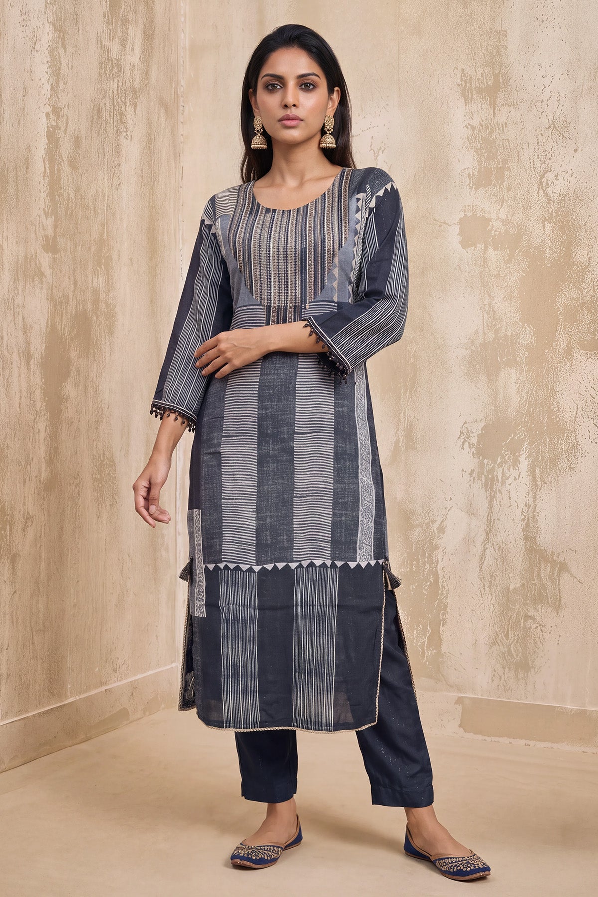 Grey Geometric Print With Stone Embellishment 2 Pcs Kurta Set