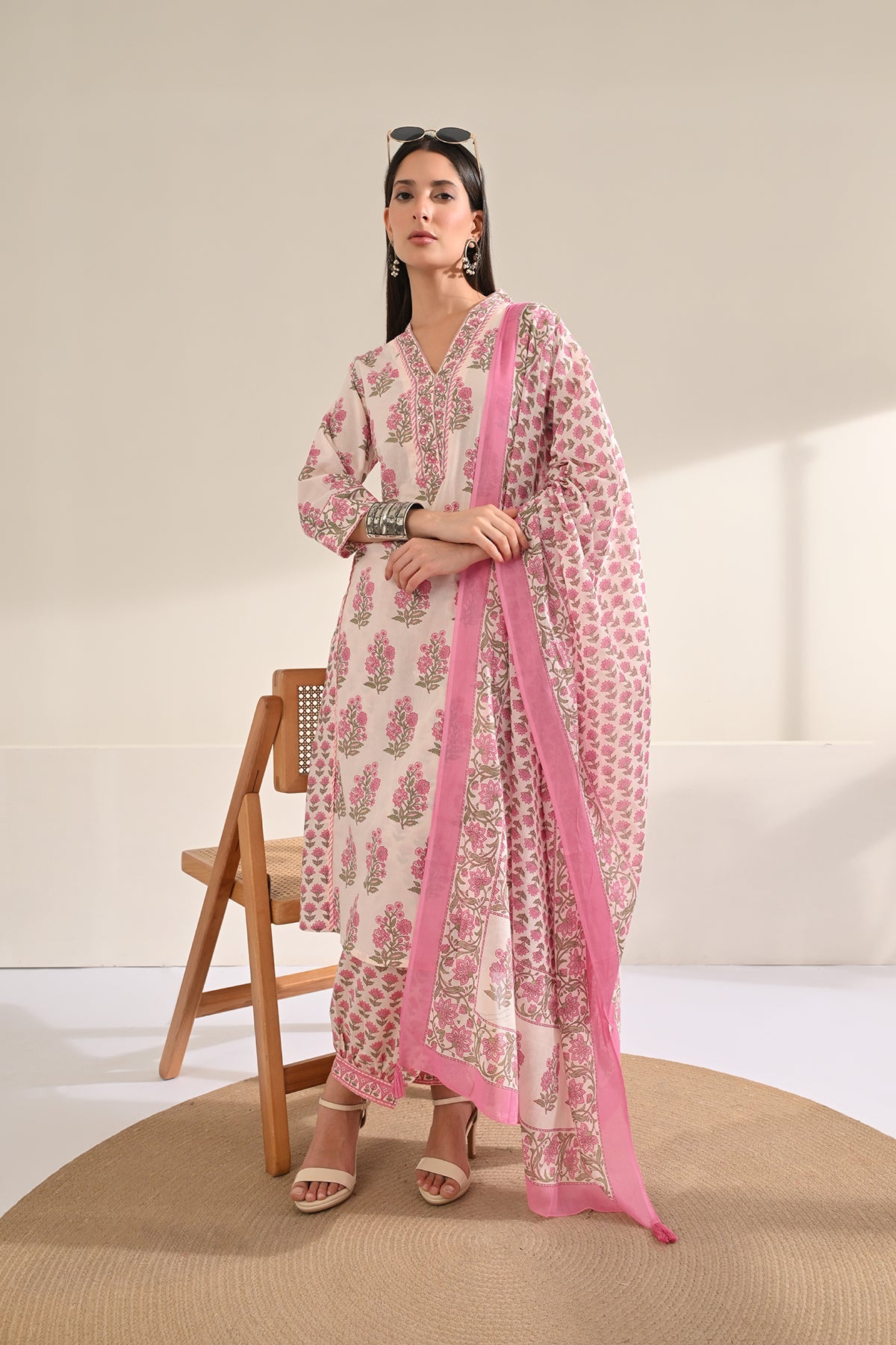 Pink Floral Printed Kurta 3 Pcs Set