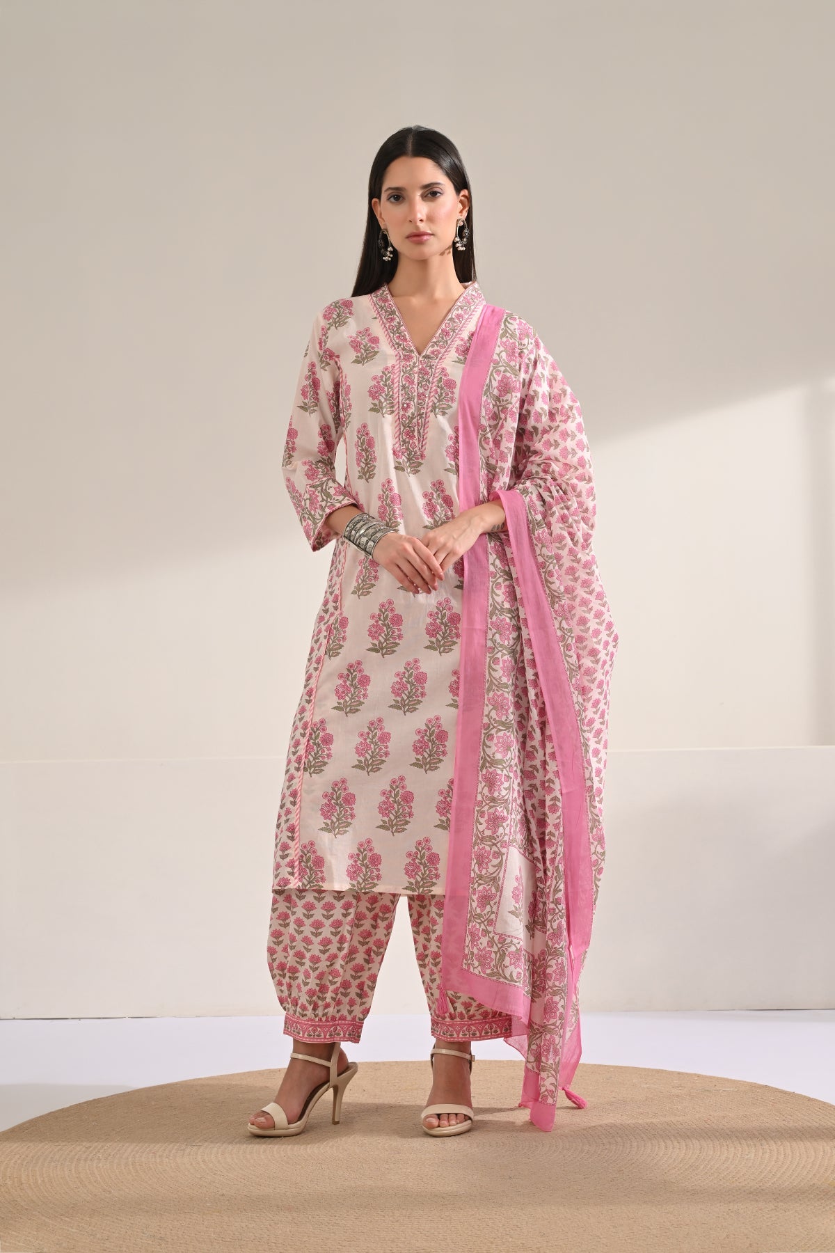 Pink Floral Printed Kurta 3 Pcs Set