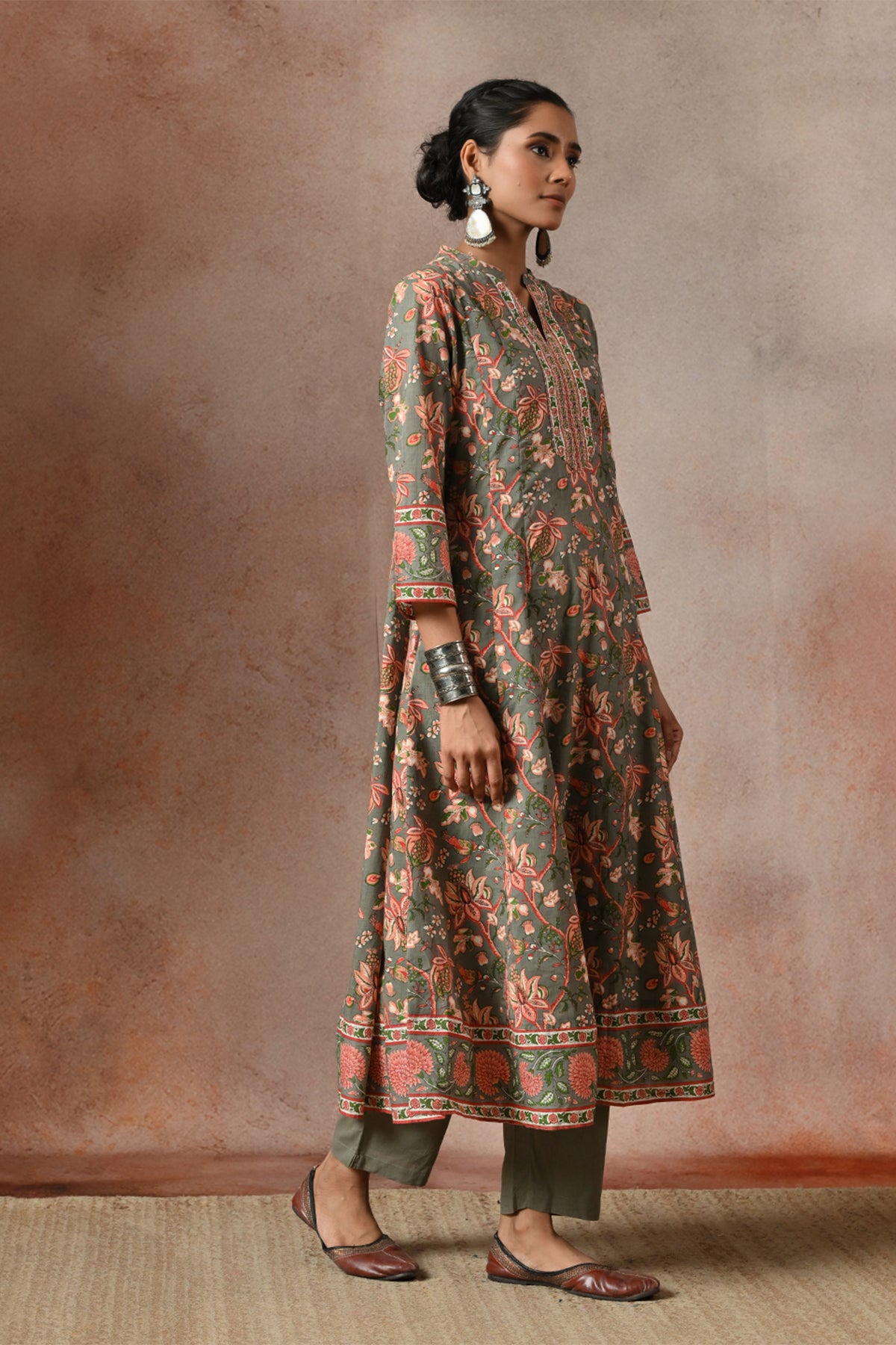 Sage Grey Floral Print A-line 3 Pcs Kurta Set