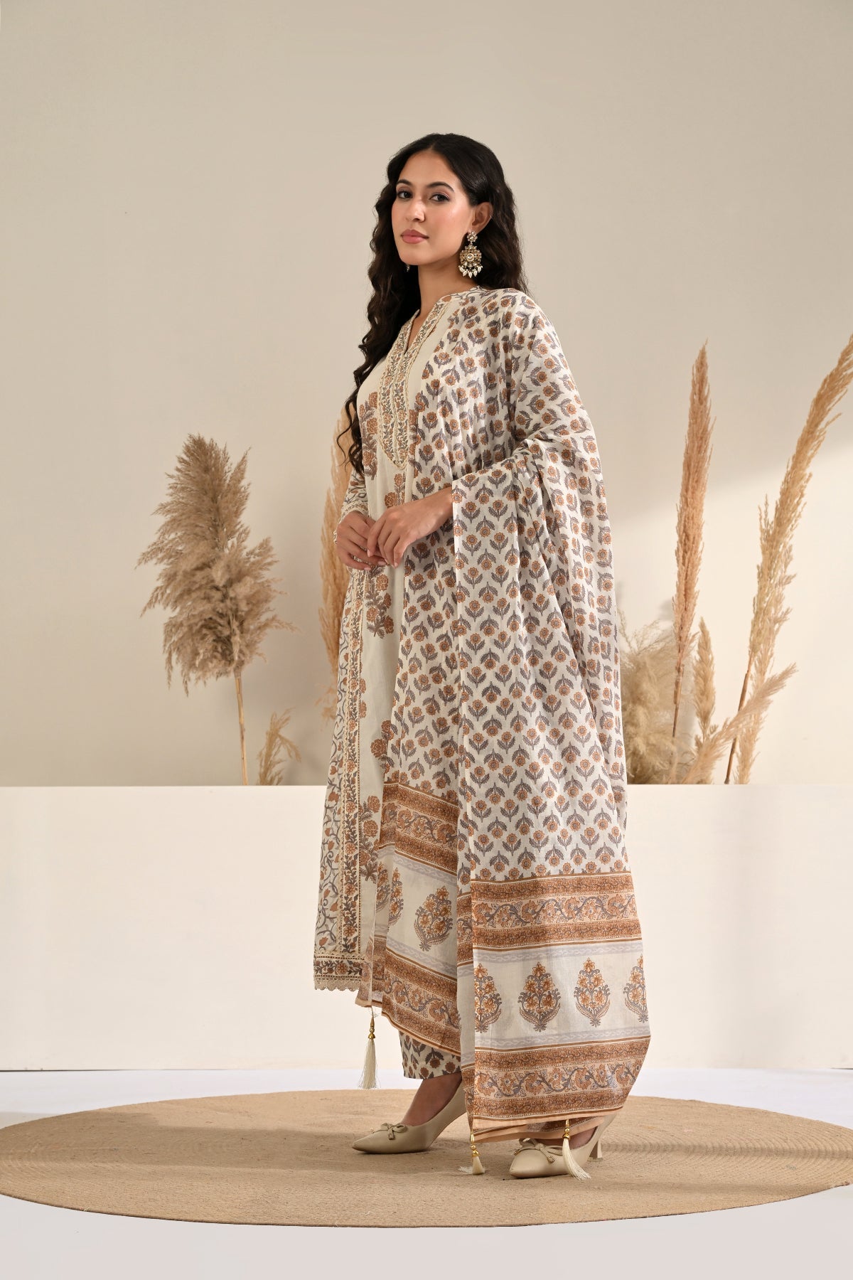 Cream Floral Printed A-line 3 Pcs Kurta Set