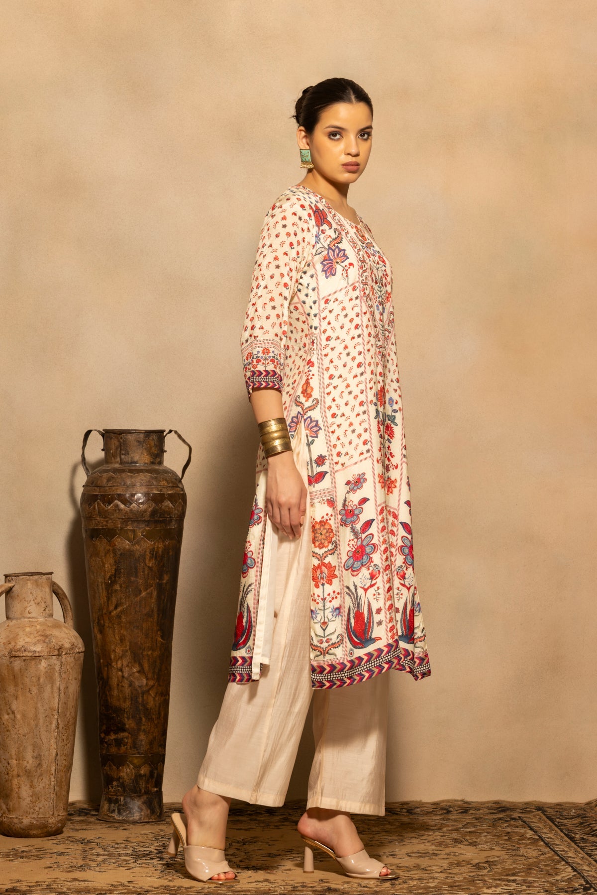 Cream Floral Printed Kurta 3 Pcs Set