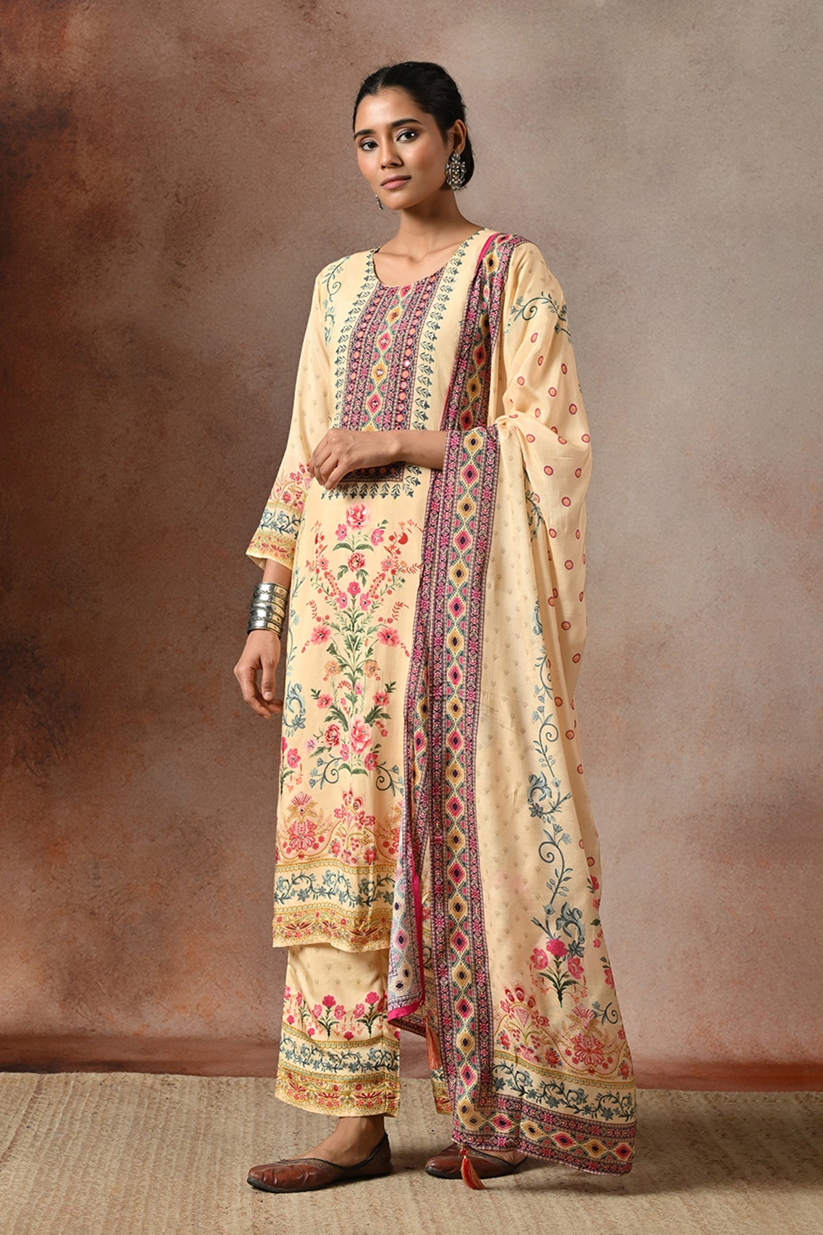 Beige Kalamkari Printed 3 Pcs Kurta Set