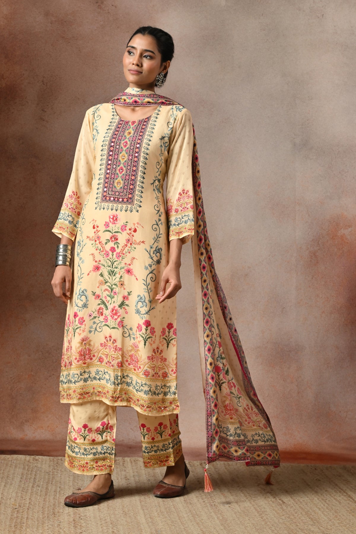 Beige Kalamkari Printed 3 Pcs Kurta Set