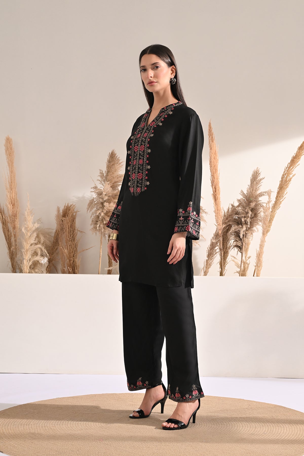 Black Embroidered Kurta 2 Pcs Set