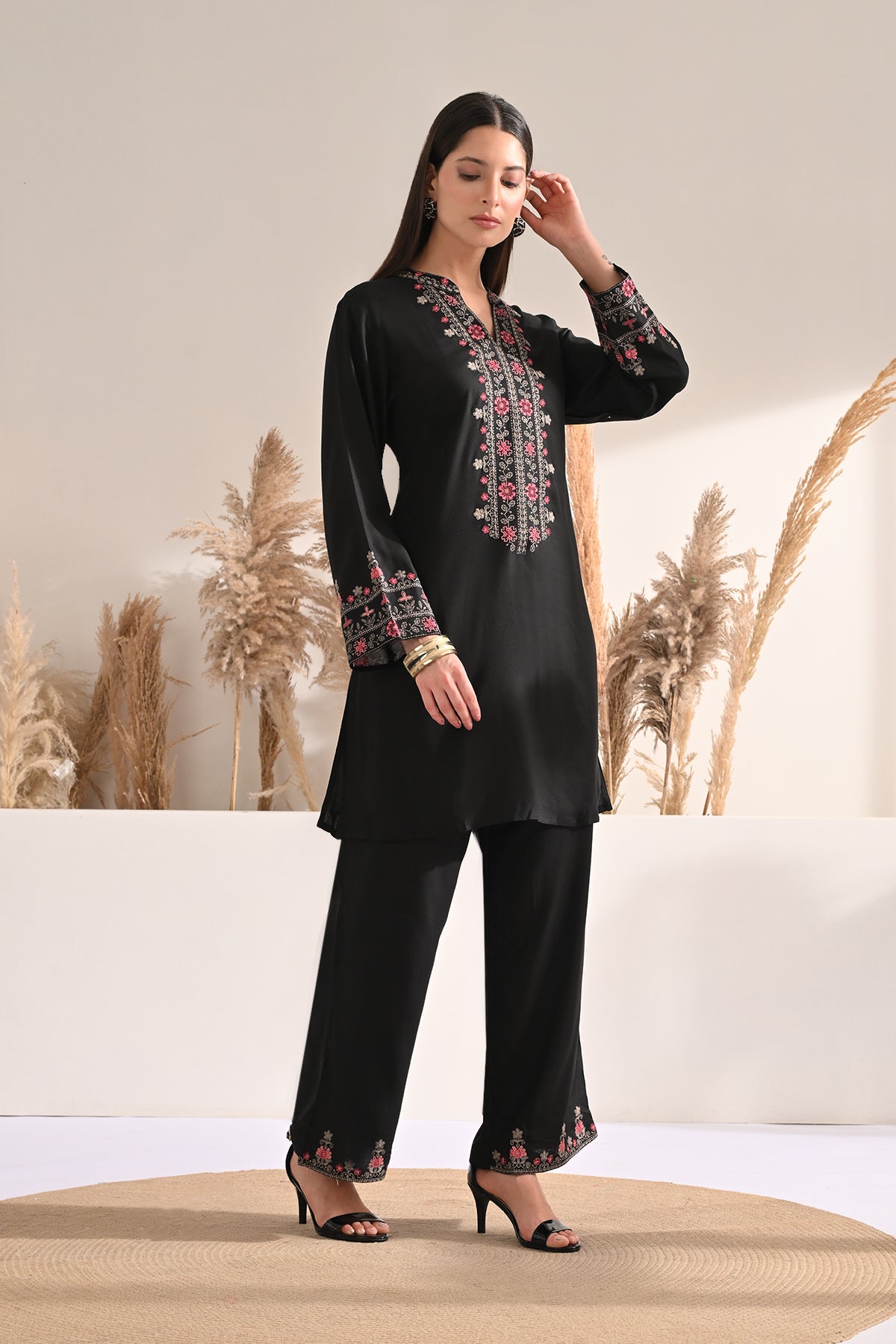 Black Embroidered Kurta 2 Pcs Set