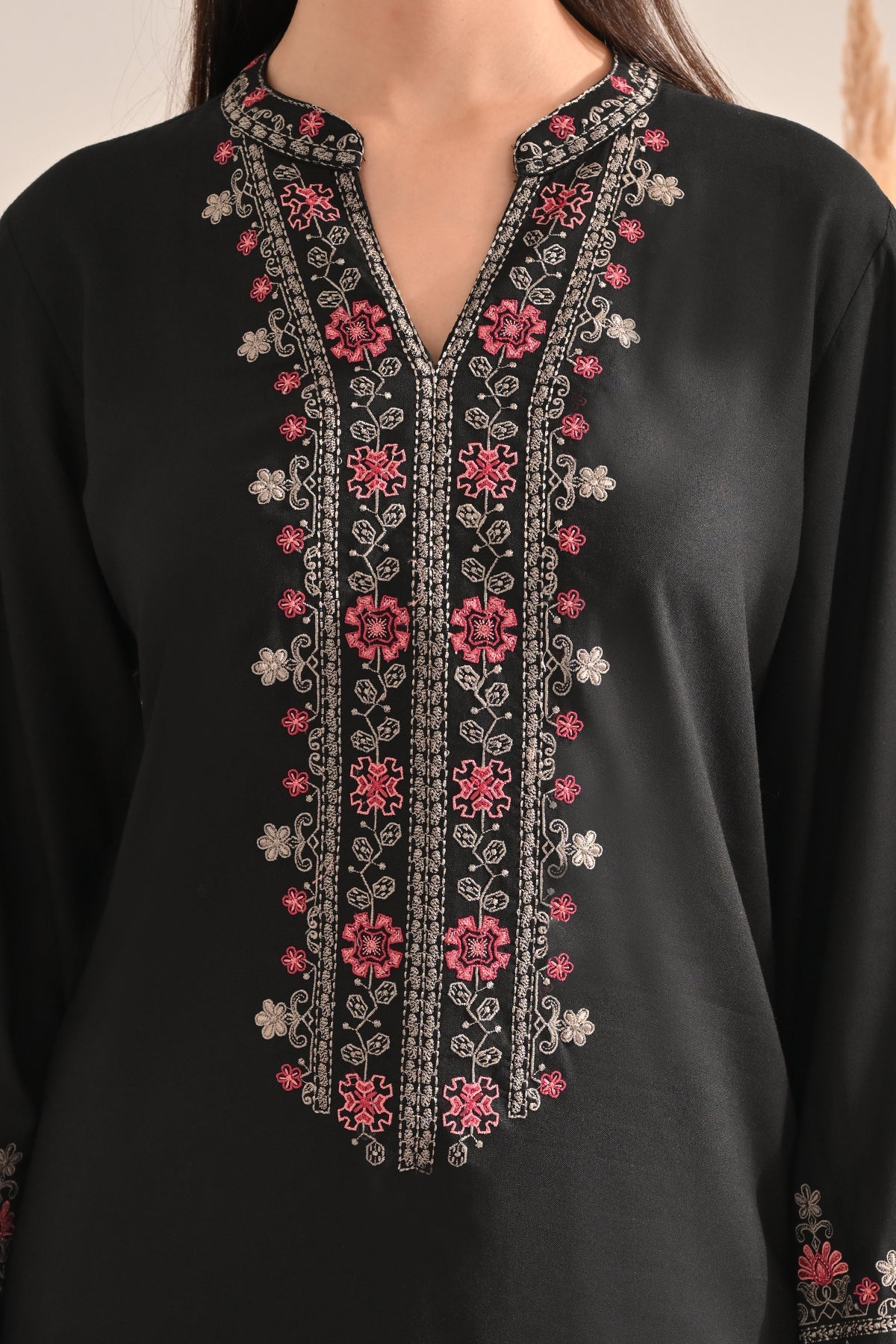 Black Embroidered Kurta 2 Pcs Set