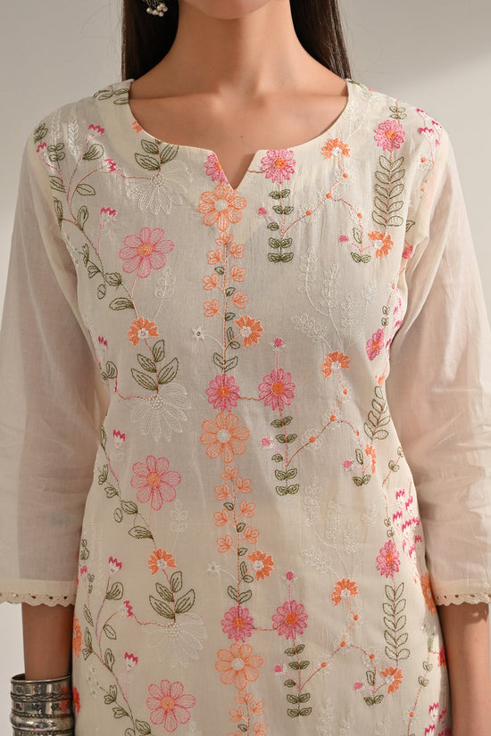 Cream Floral Embroidered 3 Pcs Kurta Set