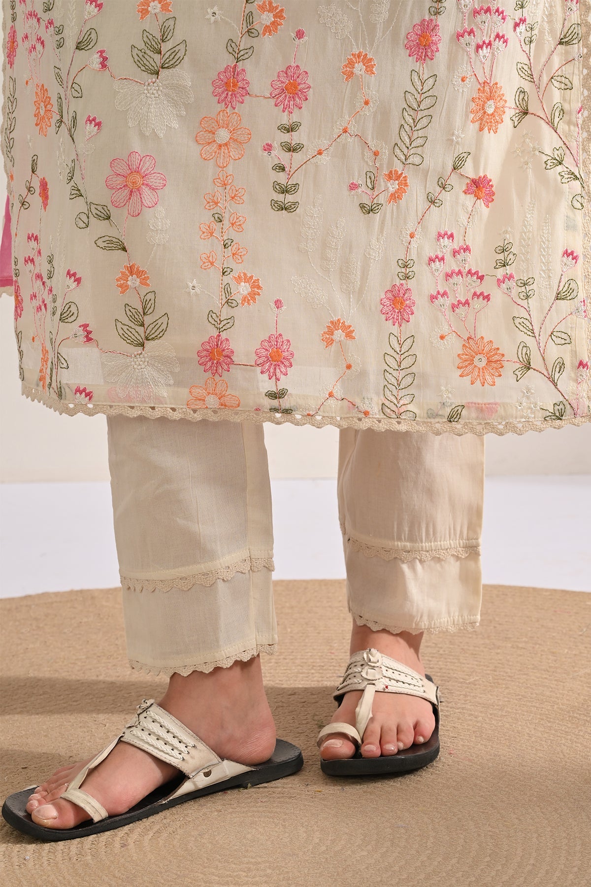 Cream Floral Embroidered 3 Pcs Kurta Set