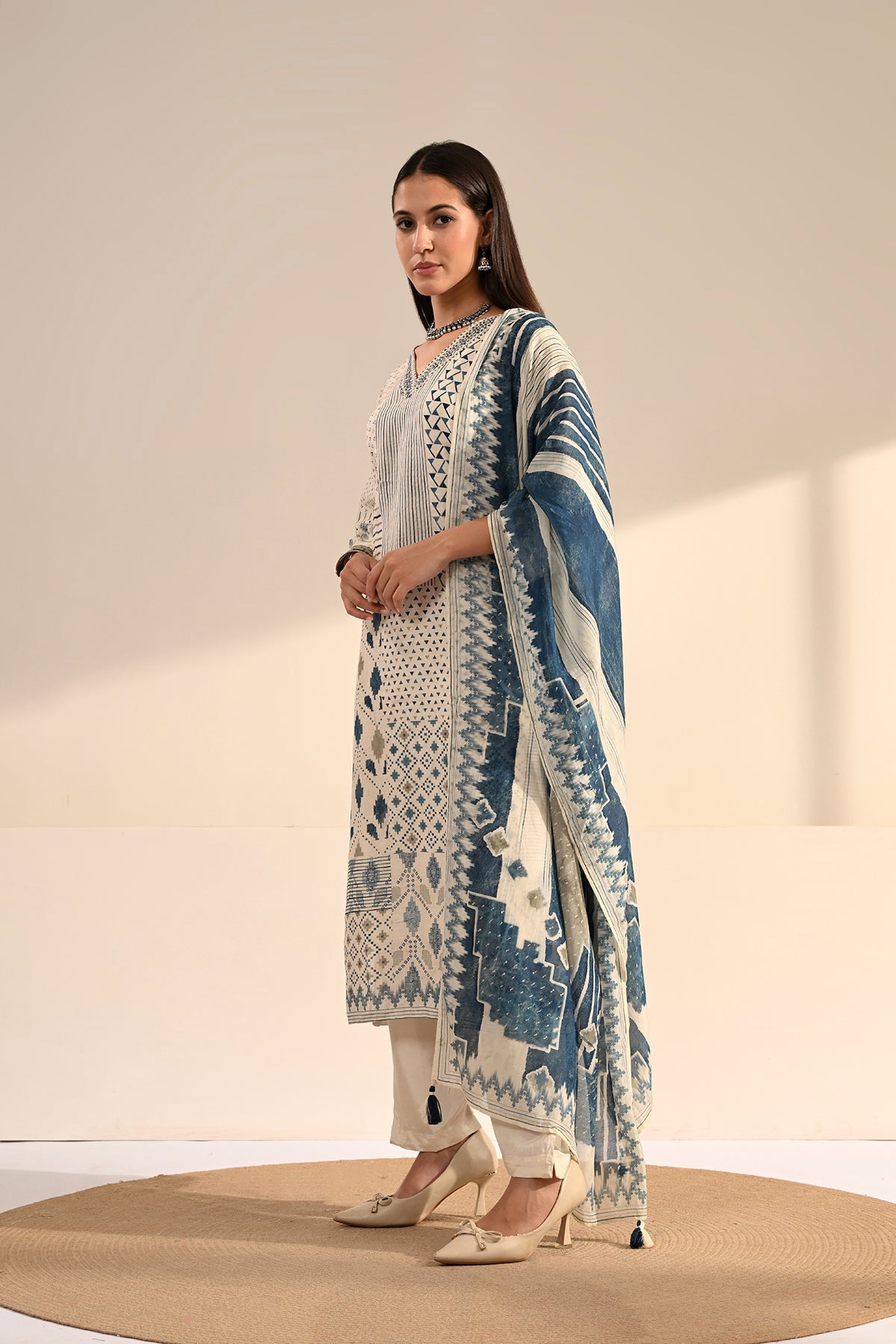 Cream Indigo Geometric Printed 3 Pcs Kurta Set