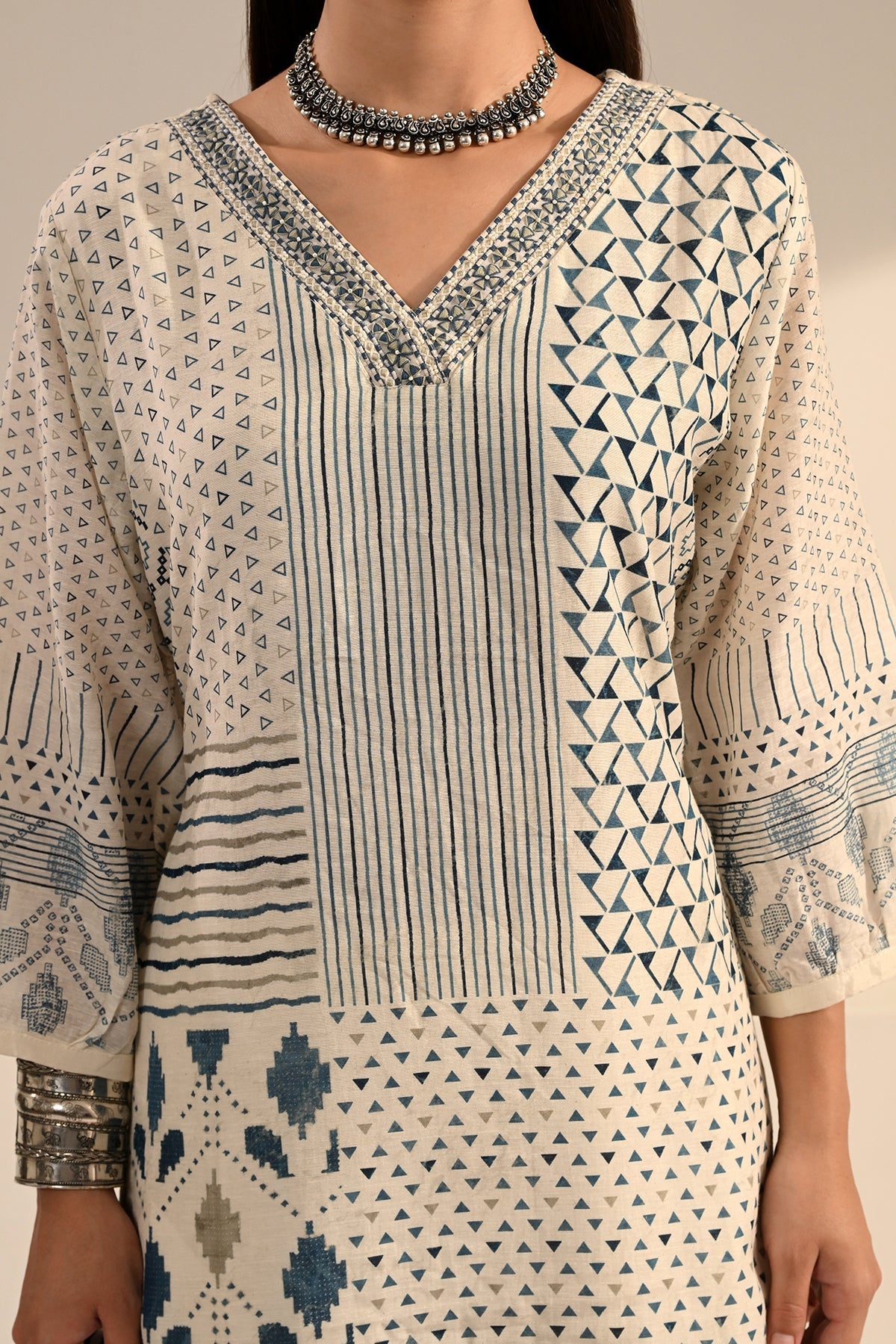 Cream Indigo Geometric Printed 3 Pcs Kurta Set