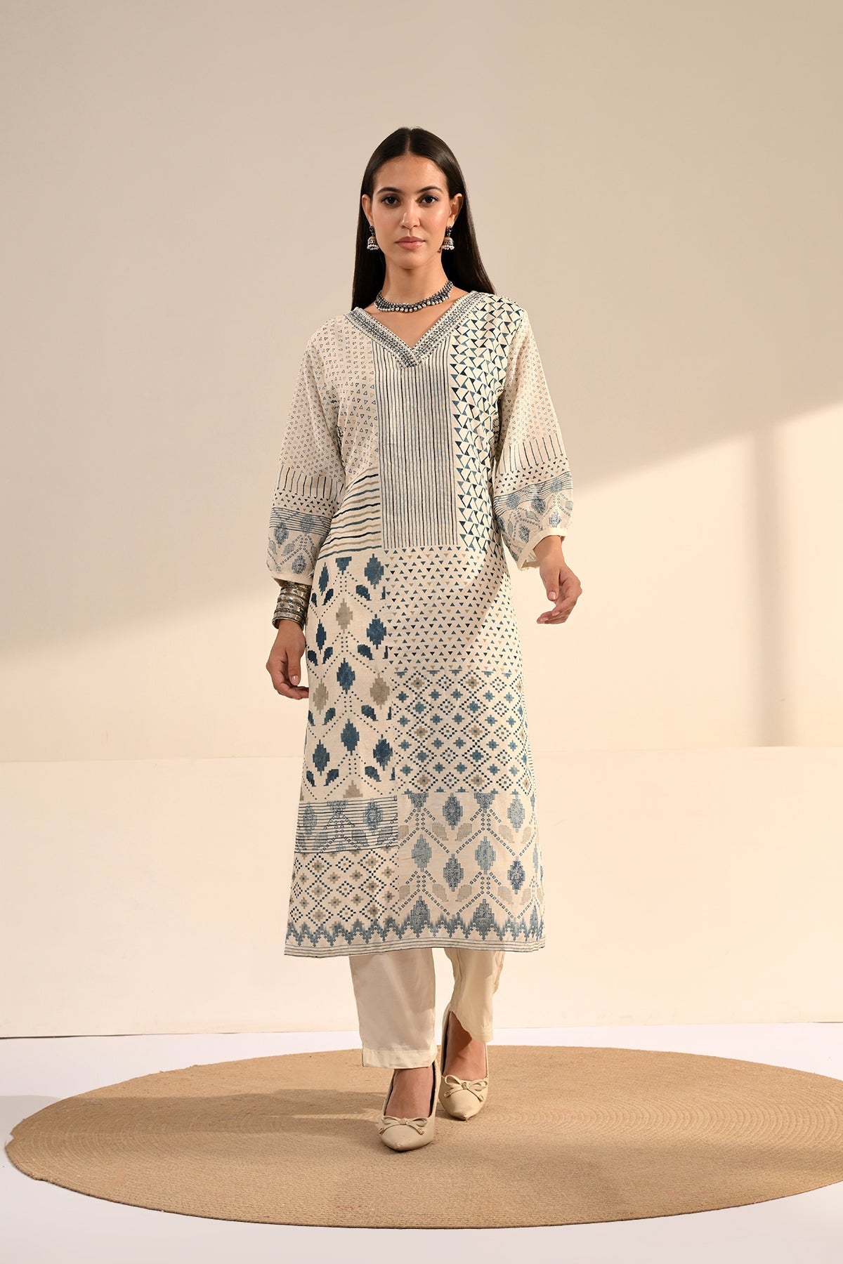 Cream Indigo Geometric Printed 3 Pcs Kurta Set