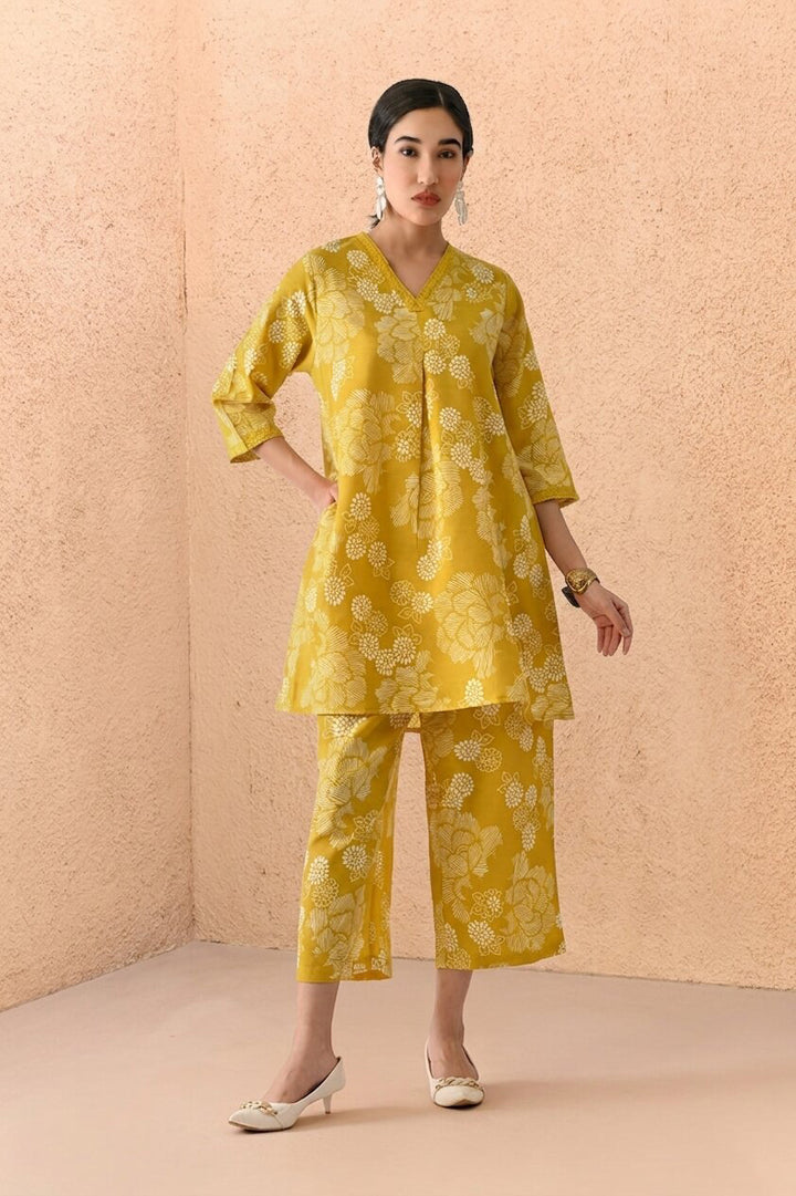 Yellow Printed A-line Kurta Set(2 Piece)