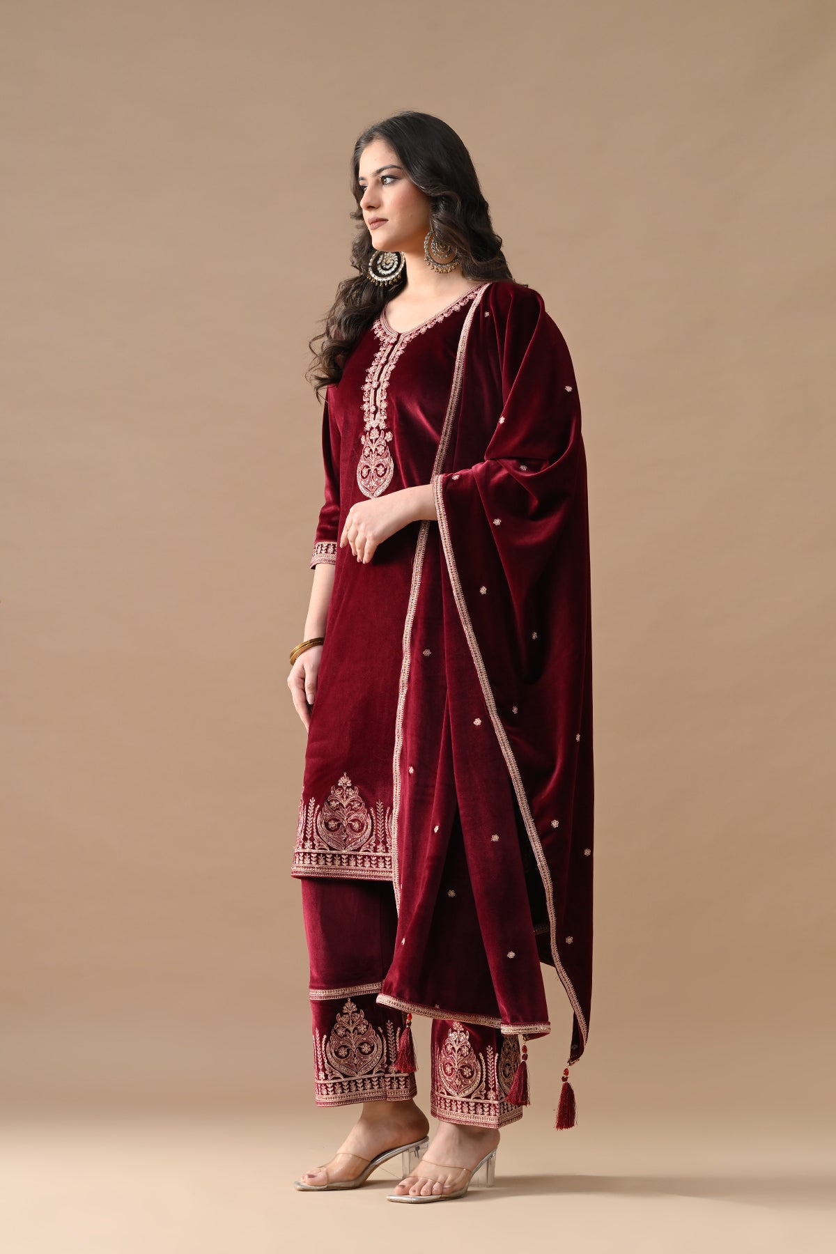 Maroon Embroidered Velvet Kurta Set (3 Piece)