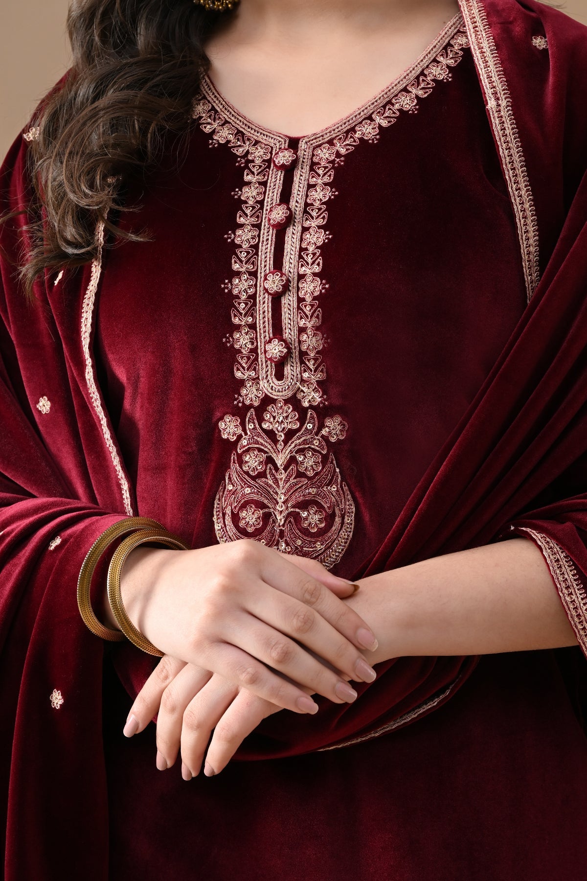Maroon Embroidered Velvet Kurta Set (3 Piece)