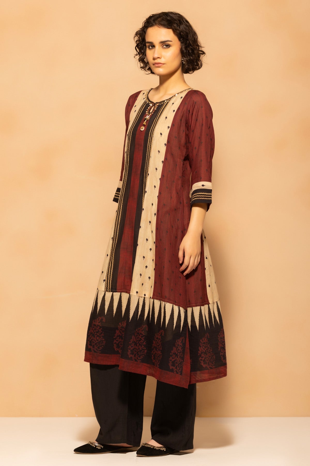 Maroon and Beige Ikkat Printed A-Line 3 Pcs Kurta Set