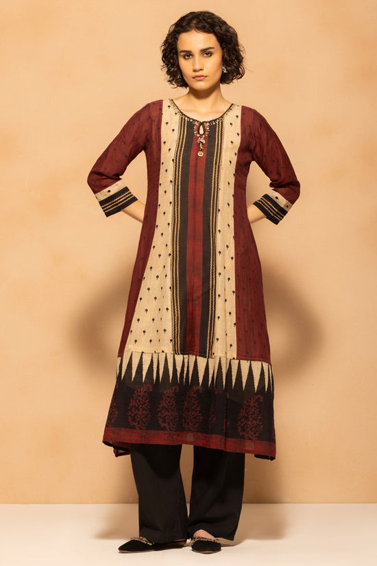 Maroon and Beige Ikkat Printed A-Line 3 Pcs Kurta Set