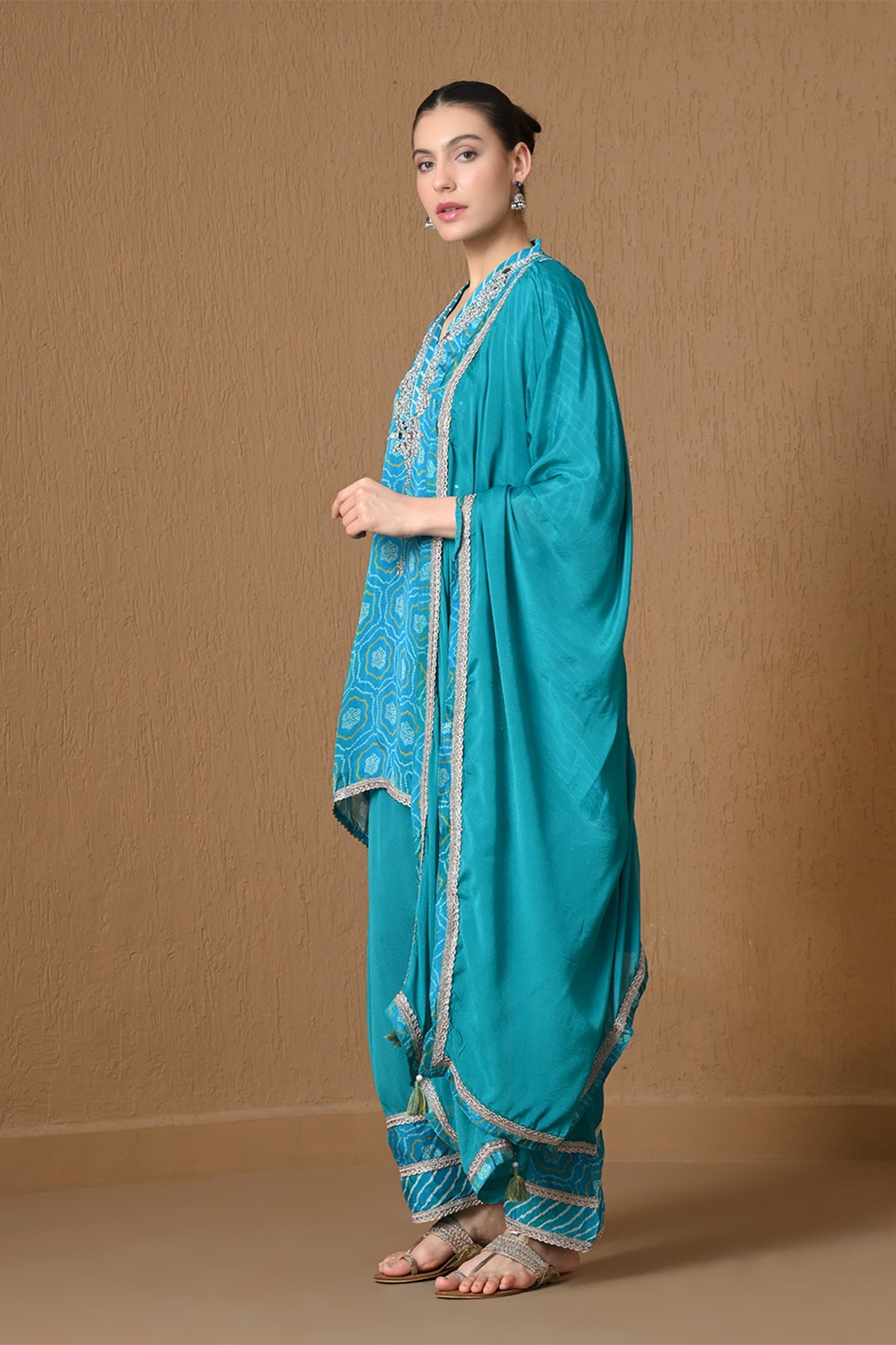 Blue Mirror Embellished 3 Pcs Kurta Set