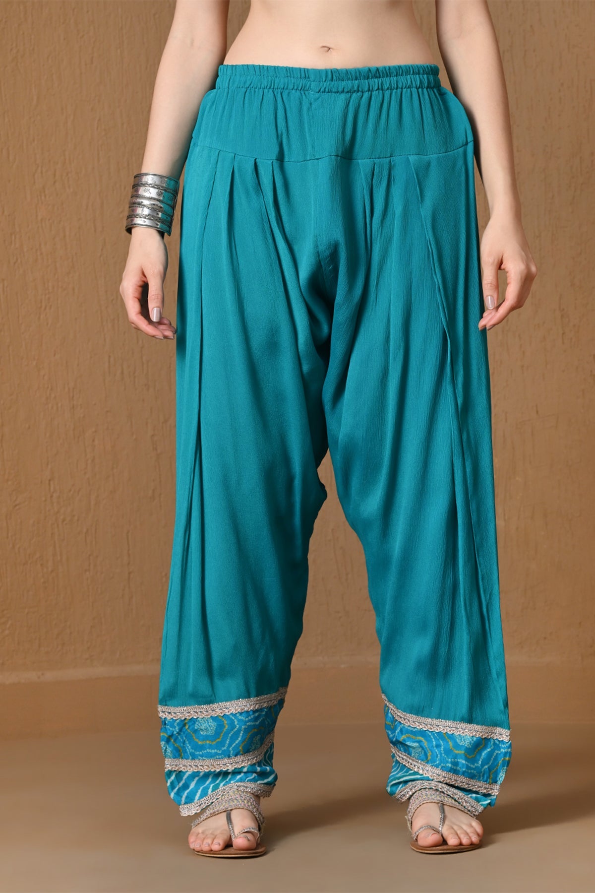 Blue Mirror Embellished 3 Pcs Kurta Set