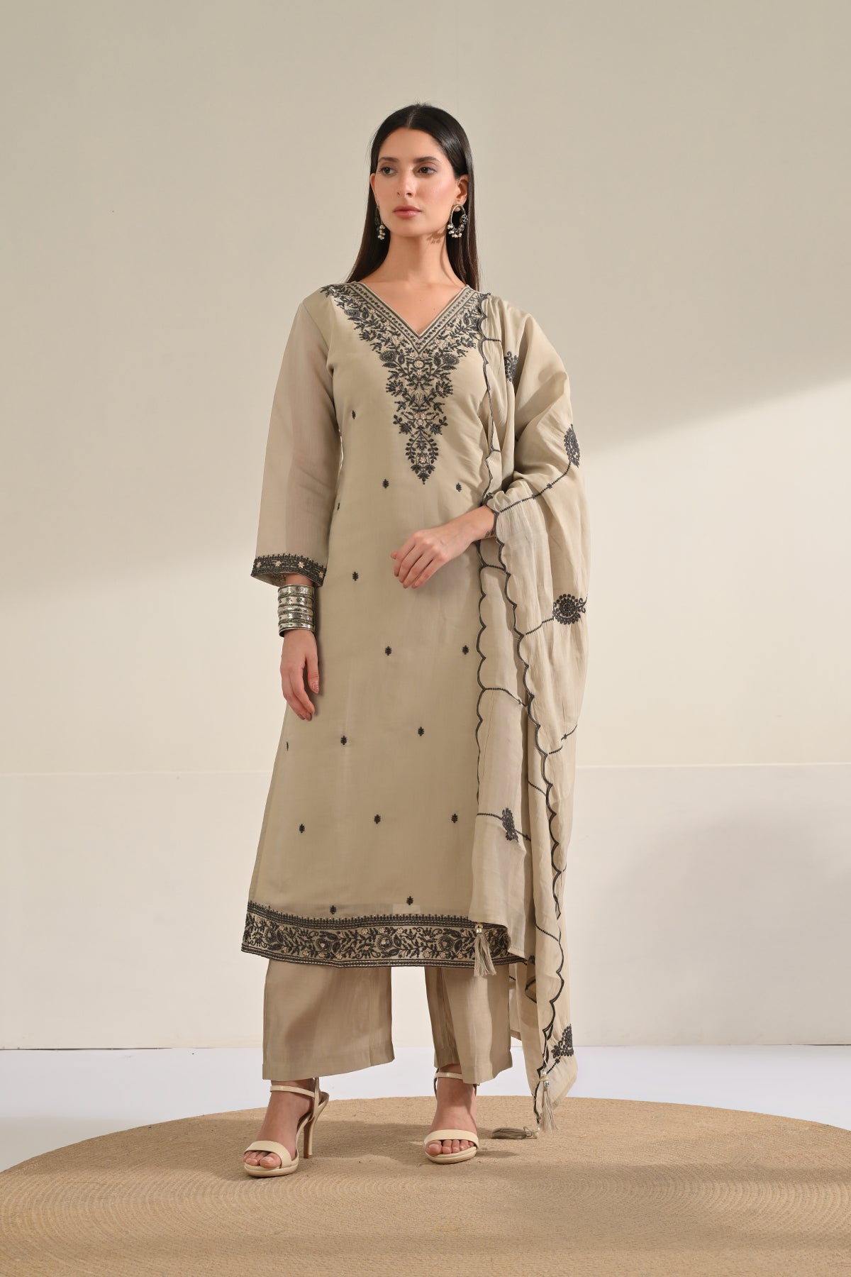 Grey Embroidered Kurta 3 Pcs Set