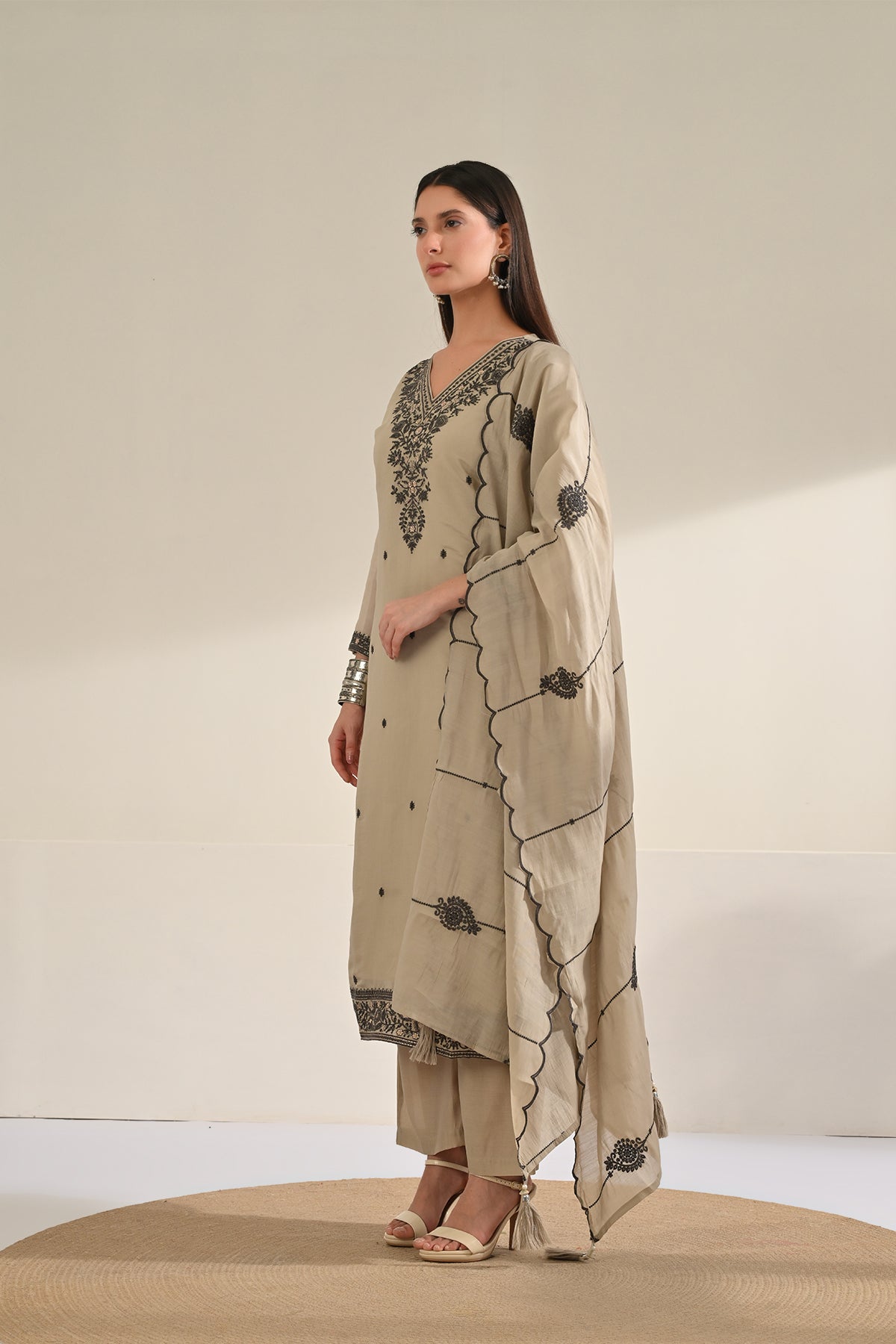 Grey Embroidered Kurta 3 Pcs Set