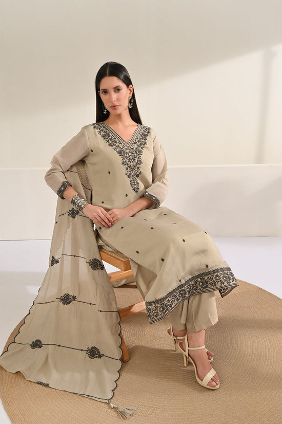 Grey Embroidered Kurta 3 Pcs Set