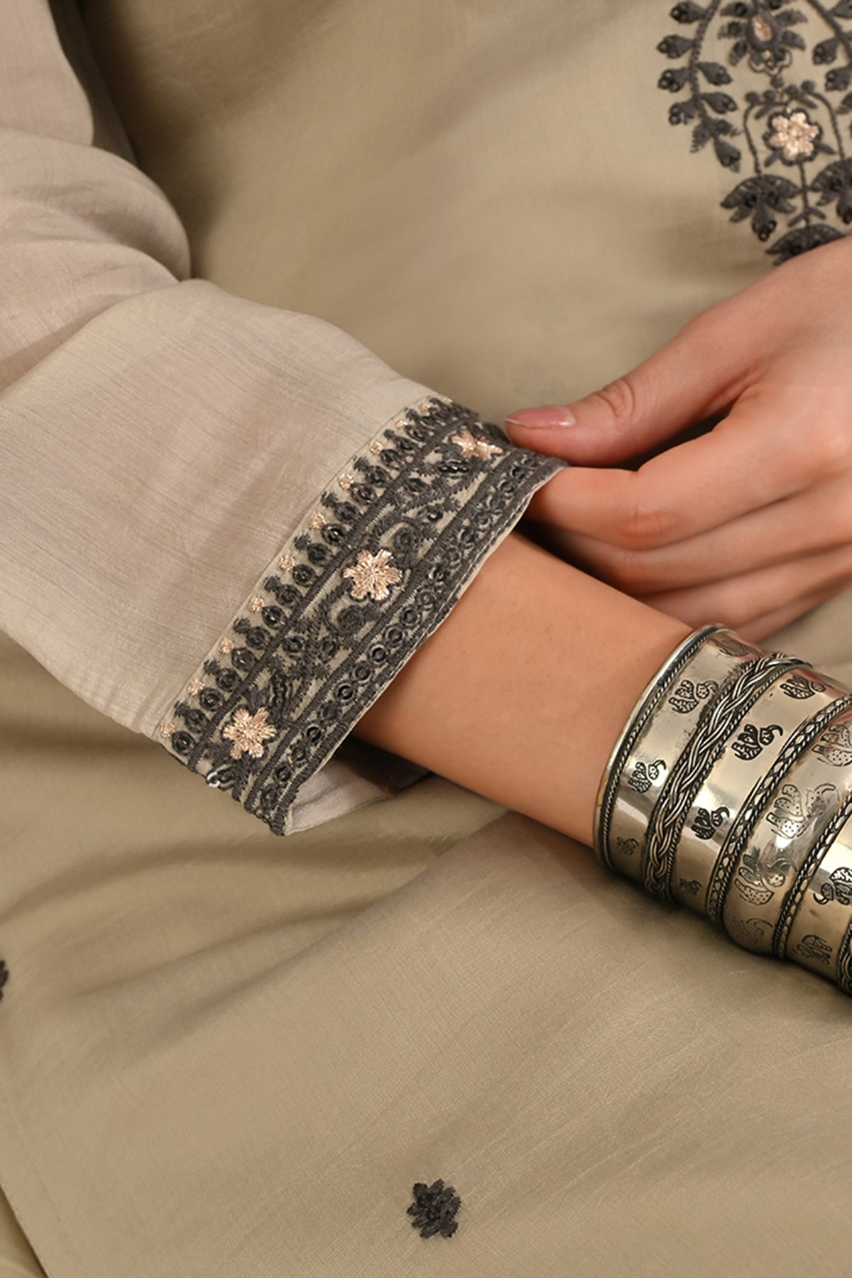 Grey Embroidered Kurta 3 Pcs Set