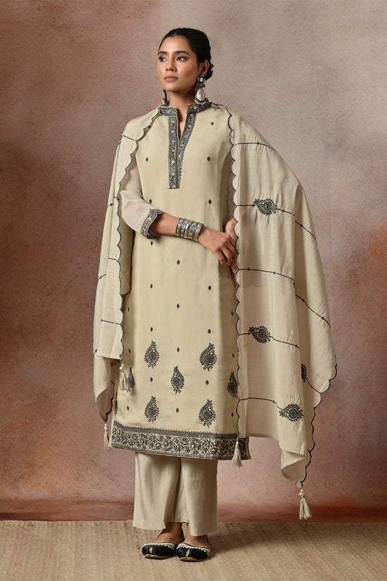 Grey Chanderi Embroidered 3 Pcs Kurta Set