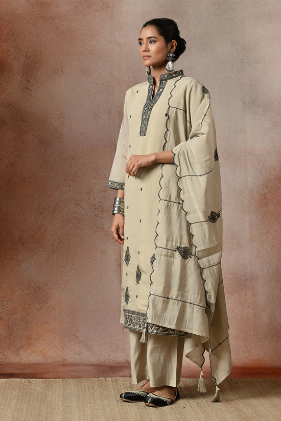Grey Chanderi Embroidered 3 Pcs Kurta Set