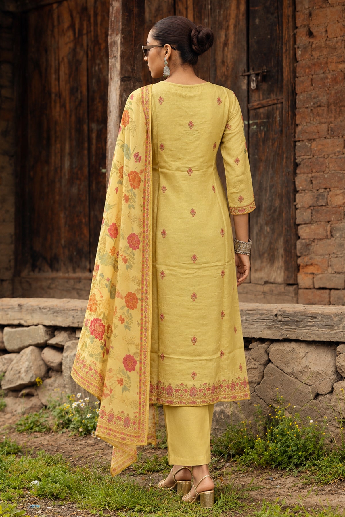 Yellow Embroidered & Floral Print 3 Pcs Kurta Set