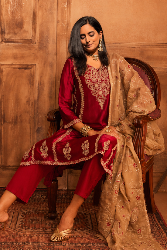 Maroon Embroidered Kurta 3 Pcs Set