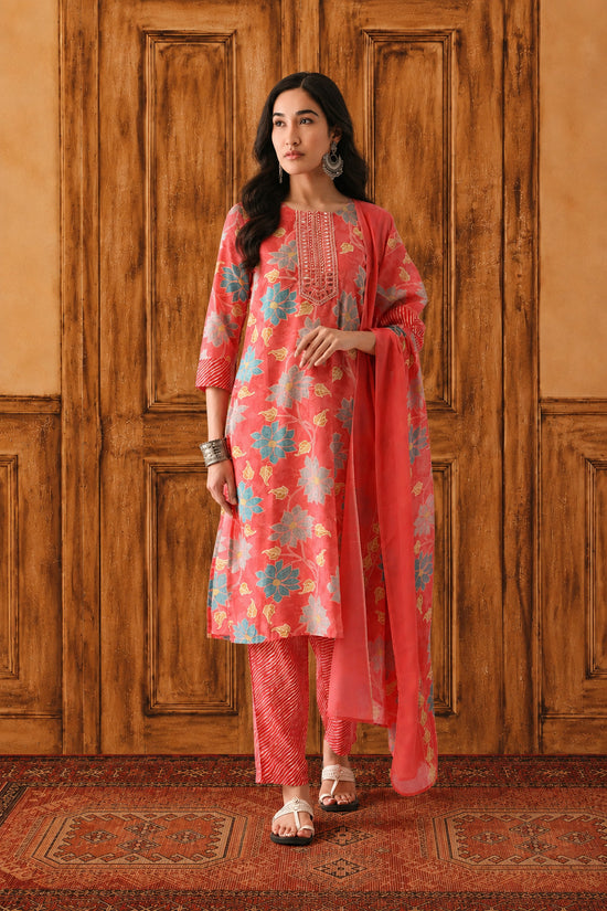 Peach Pink Printed Kurta Set(3 Piece)